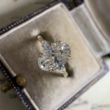 Beautiful Oval-shaped Delicate Vintage Style AAA+ CZ Diamonds Luxury Fashion Ring - The Jewellery Supermarket