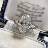 Beautiful Oval-shaped Delicate Vintage Style AAA+ CZ Diamonds Luxury Fashion Ring