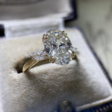 Luxury Dazzling Gold Color Oval AAA+ Cubic Zirconia Diamond Fine Jewellery Ring